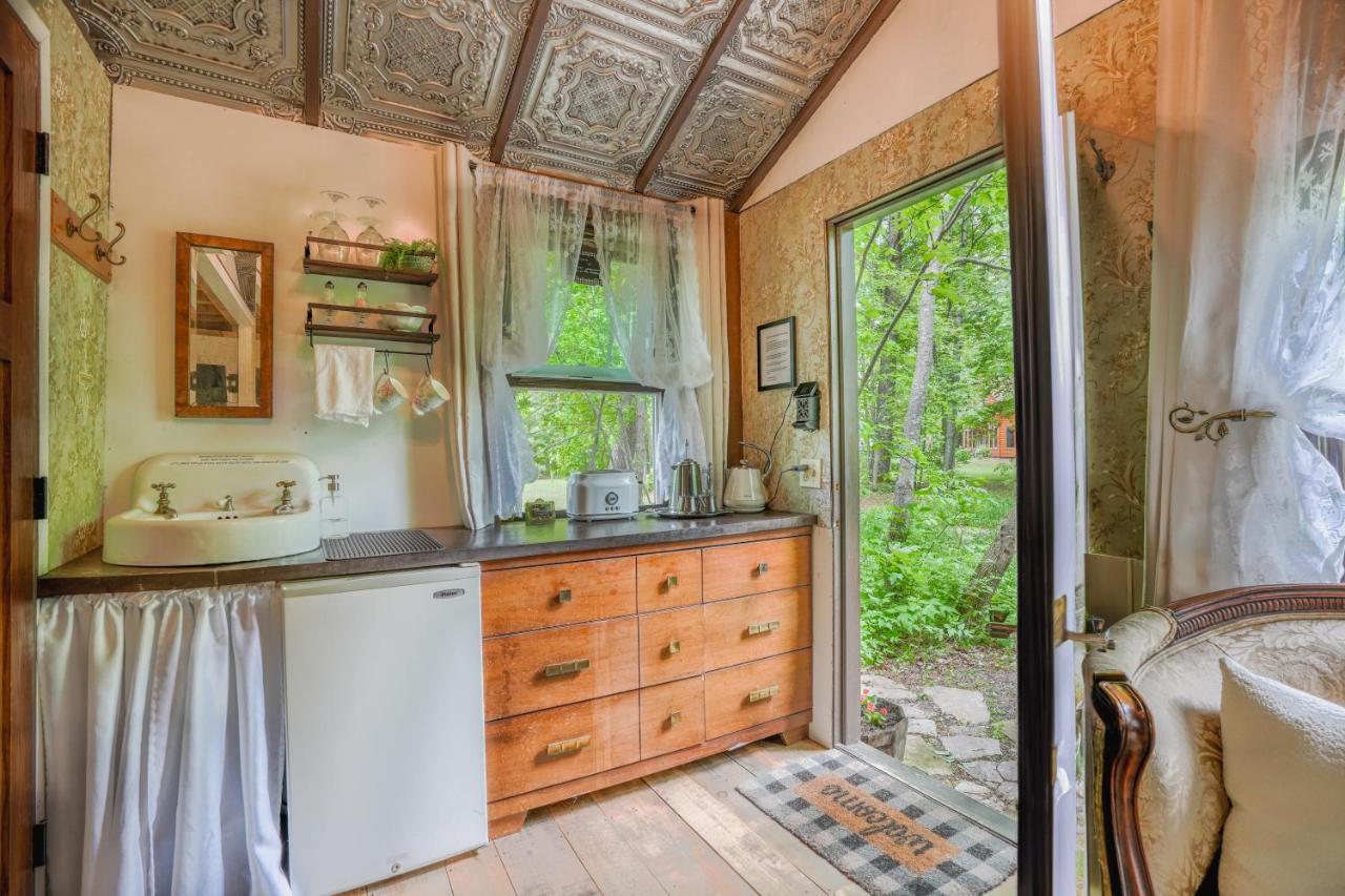Vintage Wild West Tiny Hotel In The Woods! Pine City Bagian luar foto
