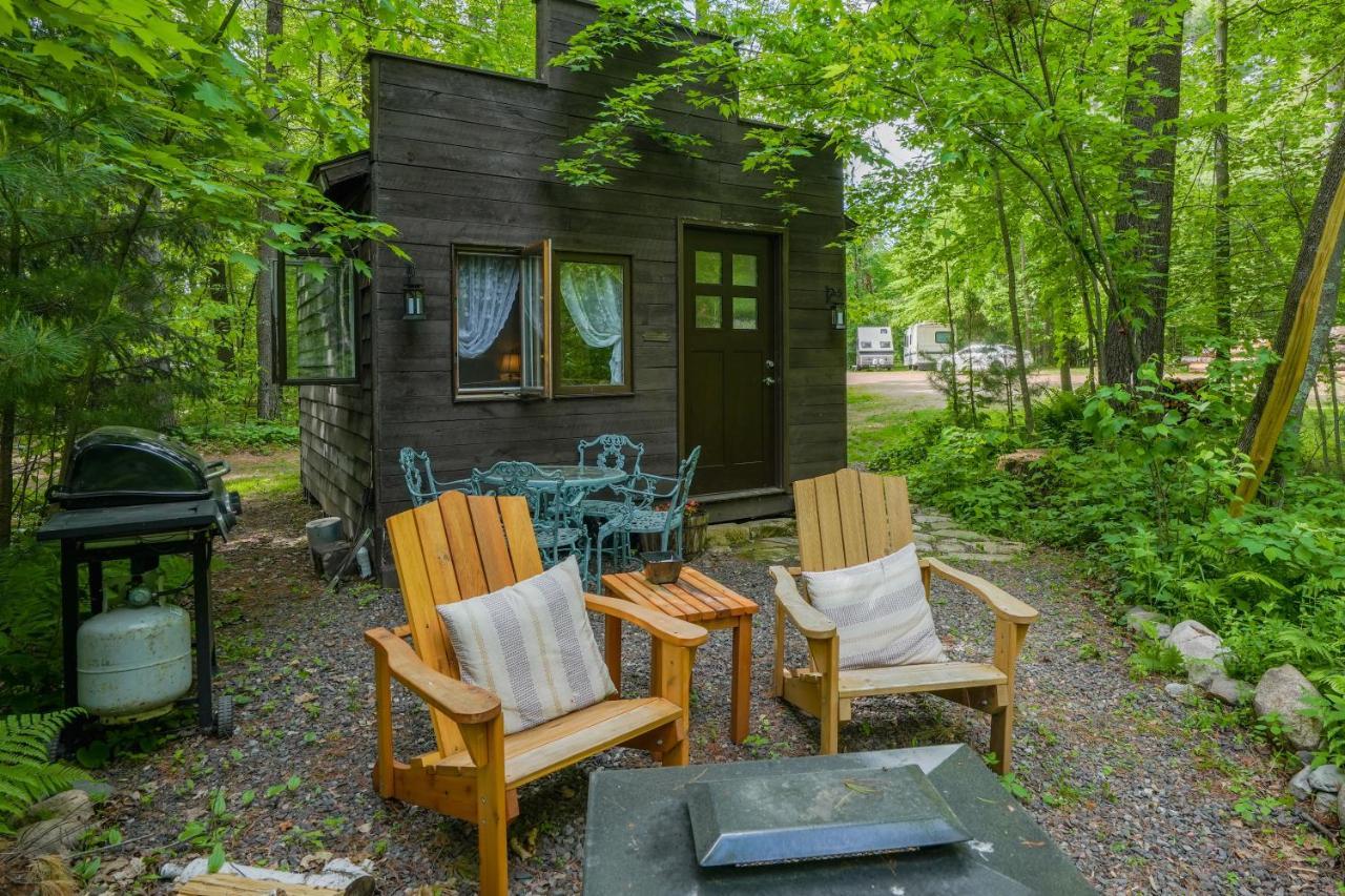 Vintage Wild West Tiny Hotel In The Woods! Pine City Bagian luar foto